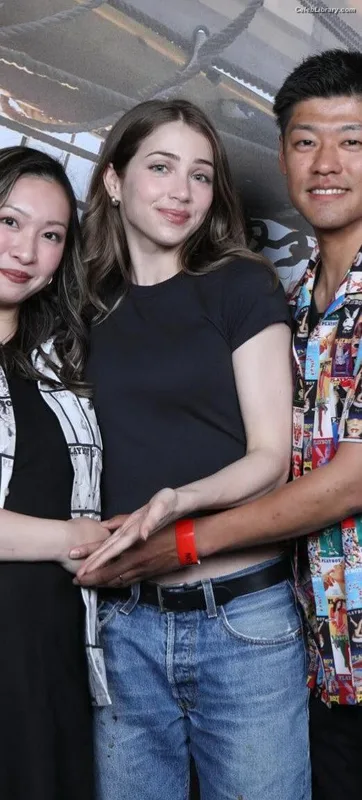 Emily Rudd photo 23 of 592