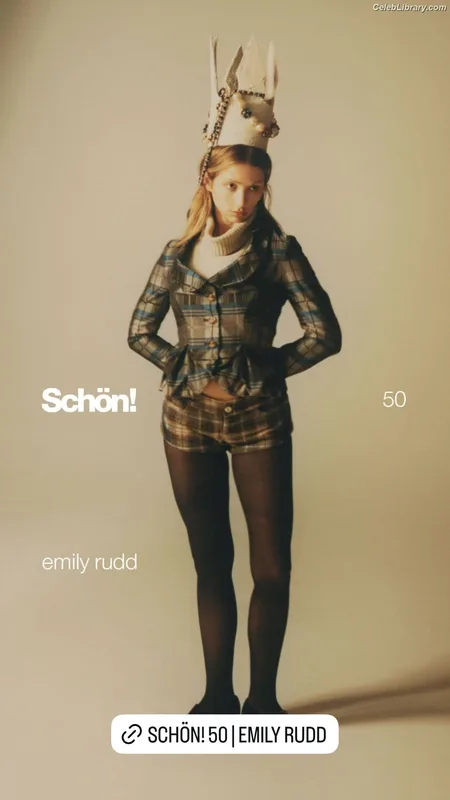 Emily Rudd photo 16 of 592