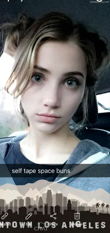 Emily Rudd photo 20 of 592