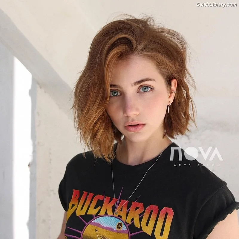Emily Rudd photo 21 of 592