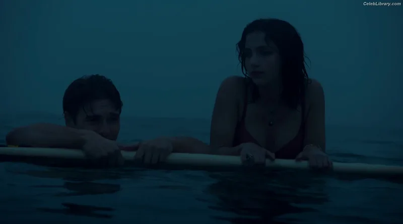 Emily Rudd photo 7 of 592