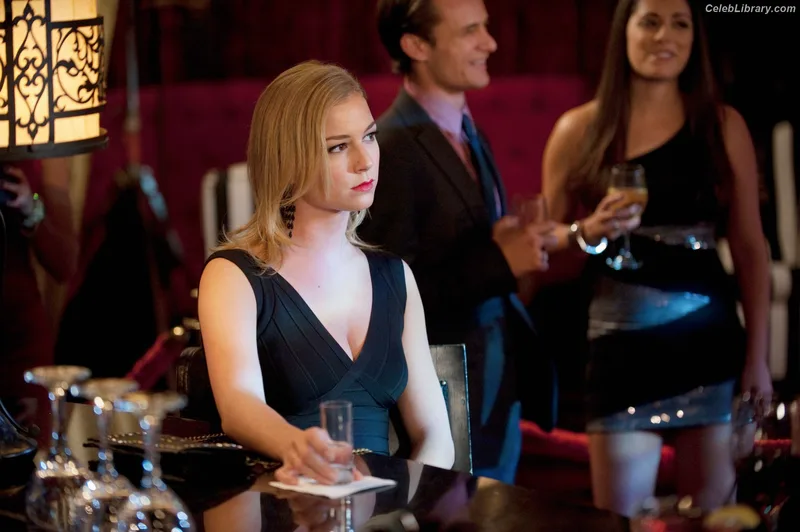 Emily VanCamp photo 12 of 158