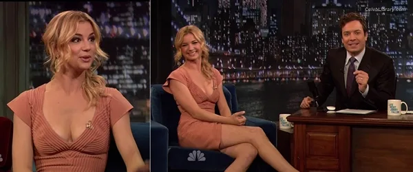 Emily VanCamp photo 6 of 158