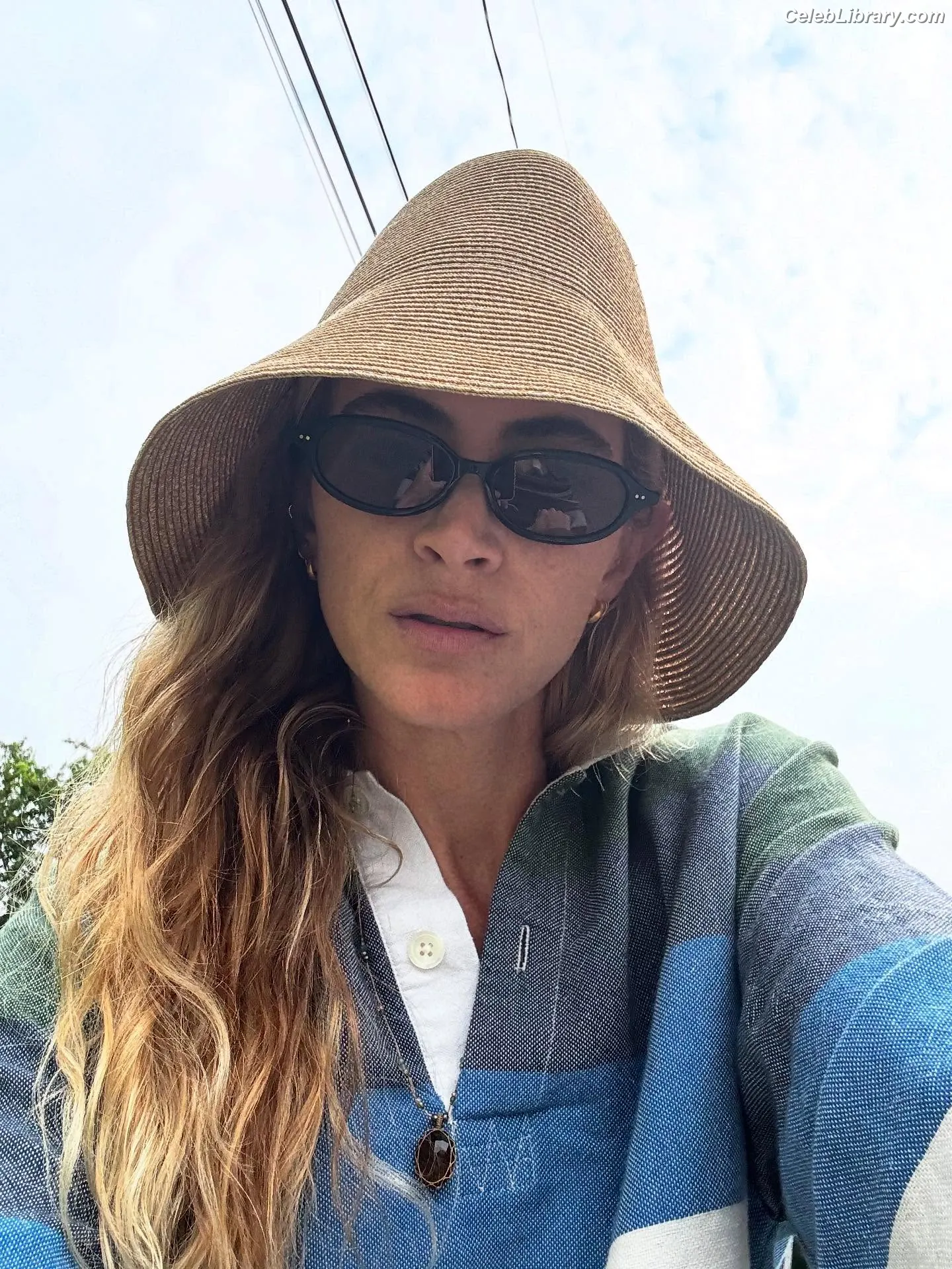 Emily Wickersham photo 19 of 199