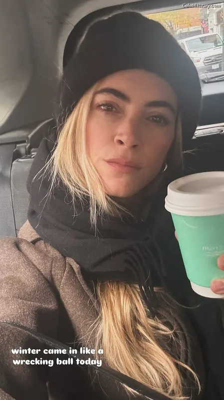 Emily Wickersham photo 17 of 200