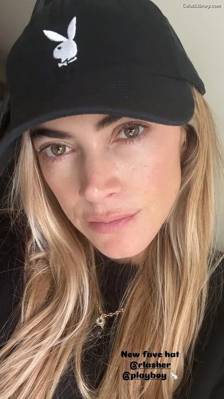 Emily Wickersham photo 18 of 200