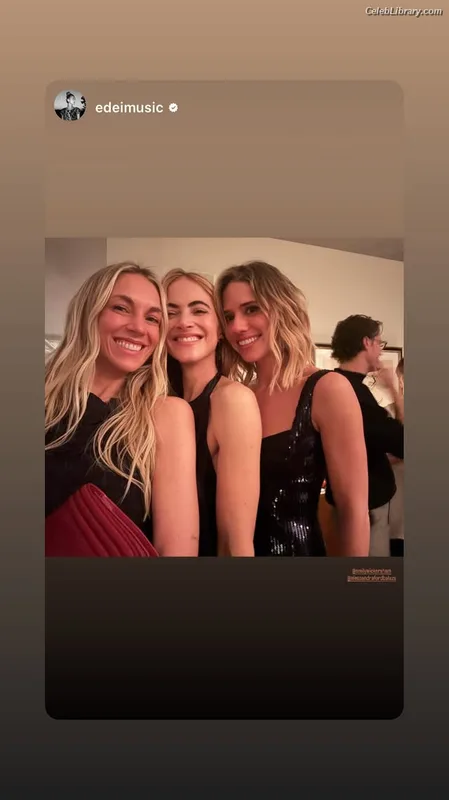 Emily Wickersham photo 6 of 200