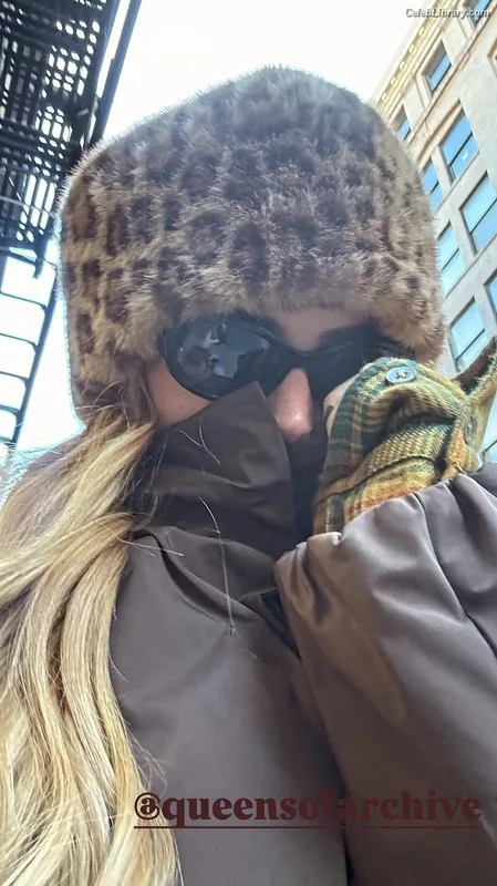 Emily Wickersham photo 15 of 200