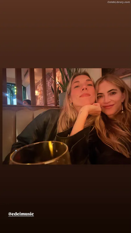 Emily Wickersham photo 10 of 200