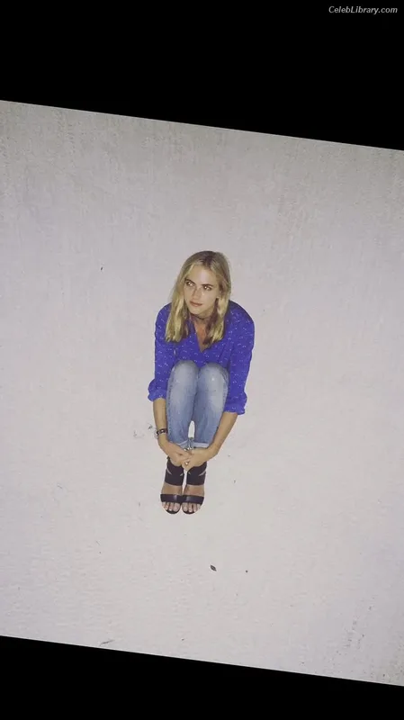 Emily Wickersham photo 21 of 200