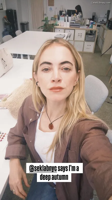 Emily Wickersham photo 4 of 200
