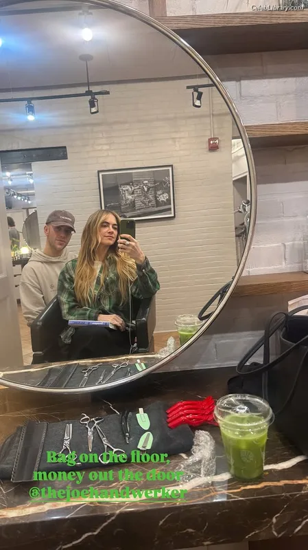 Emily Wickersham photo 11 of 200