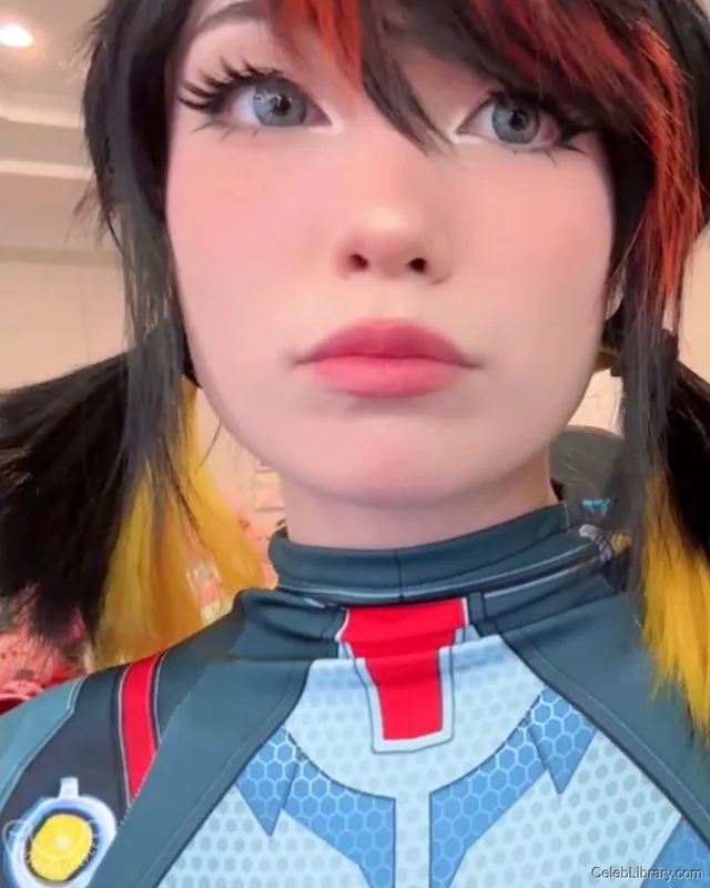 Emiru photo 14 of 4918