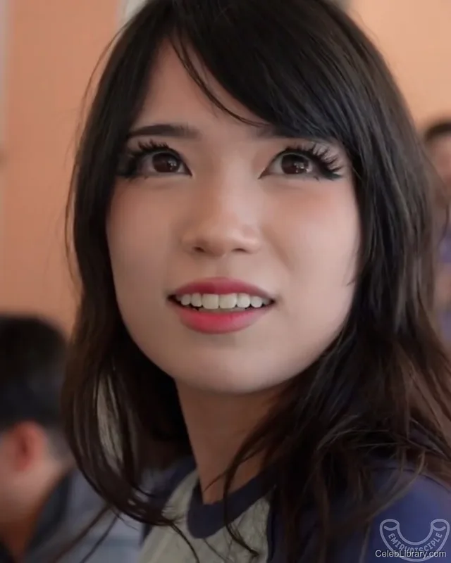 Emiru photo 11 of 4918