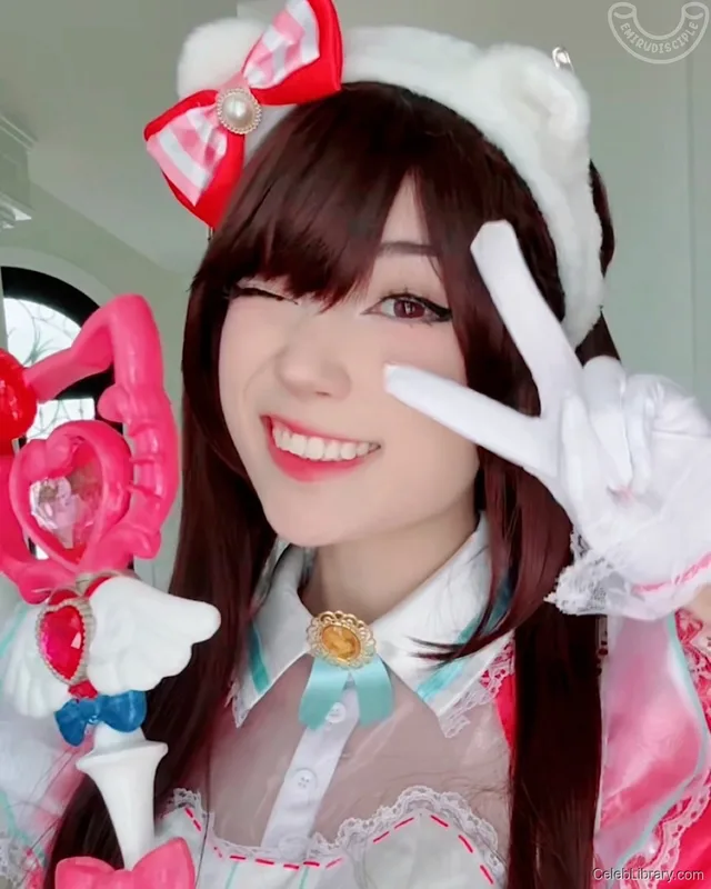 Emiru photo 9 of 4918