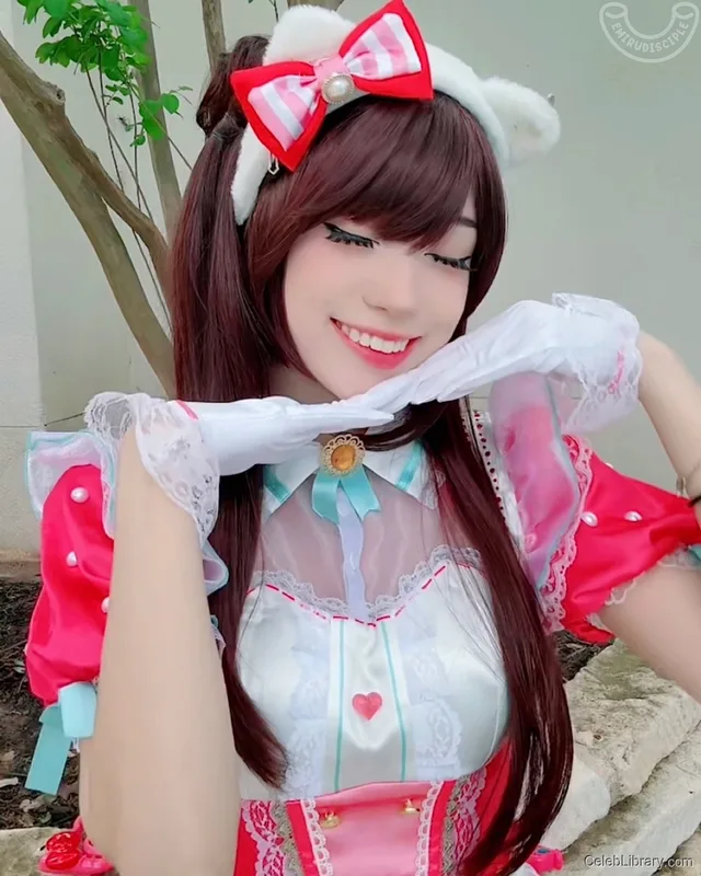 Emiru photo 11 of 4918
