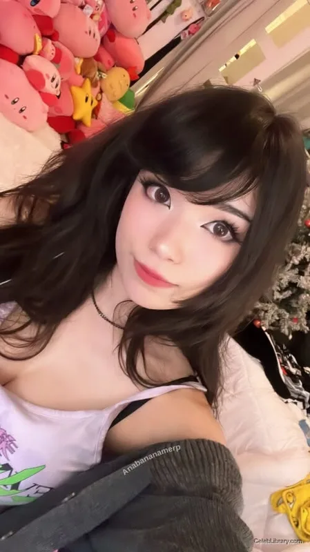 Emiru photo 18 of 4918