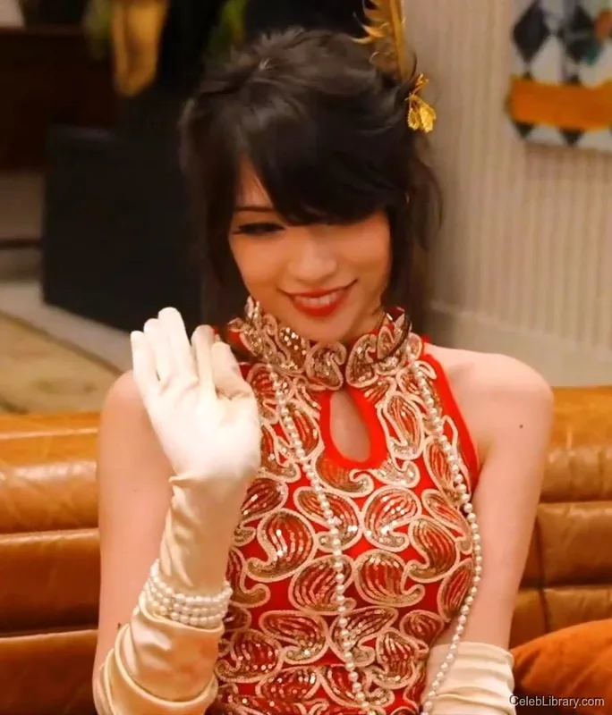 Emiru photo 23 of 4918