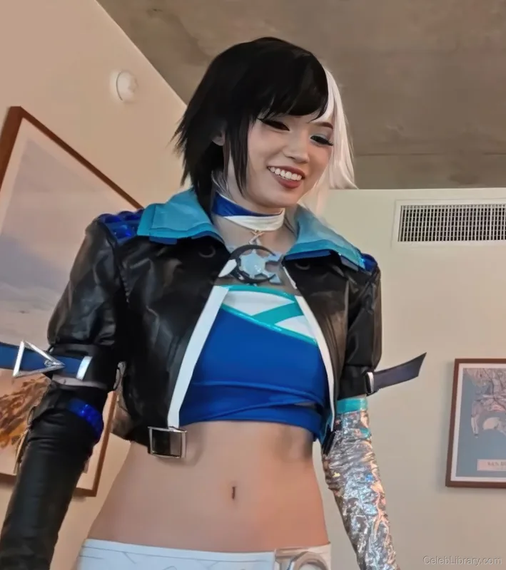 Emiru photo 24 of 4918