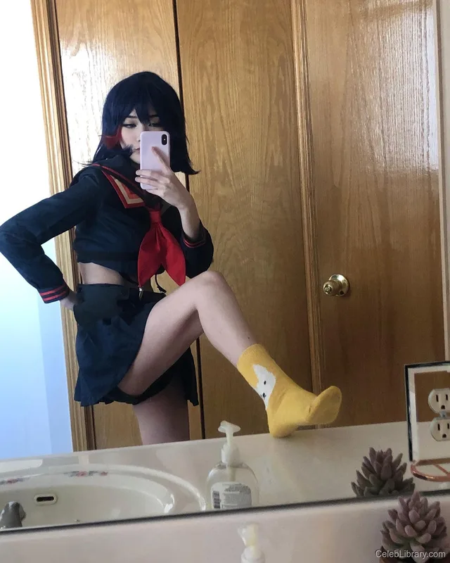 Emiru photo 23 of 4918