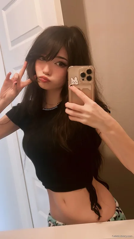 Emiru photo 14 of 4918