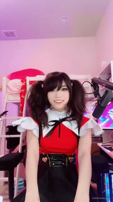 Emiru photo 22 of 4918