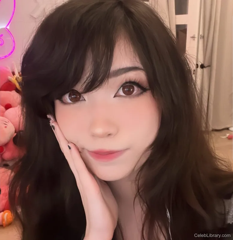Emiru photo 22 of 4918
