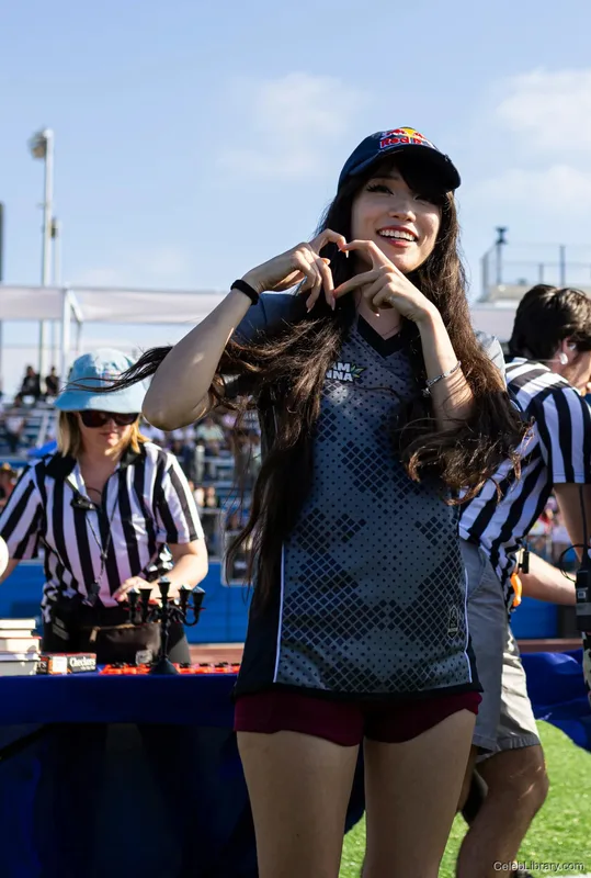Emiru photo 4 of 4918