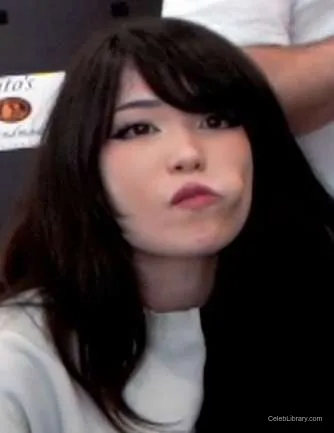 Emiru photo 10 of 4918