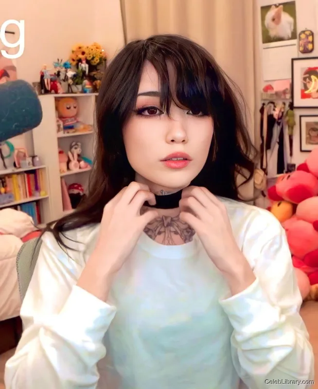 Emiru photo 20 of 4918