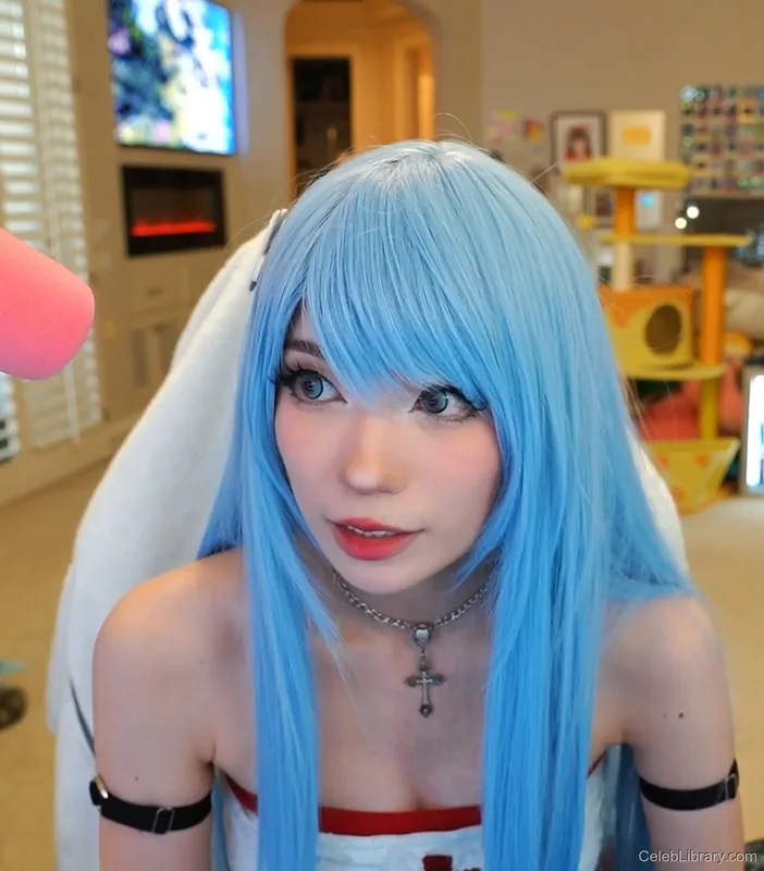 Emiru photo 16 of 4918
