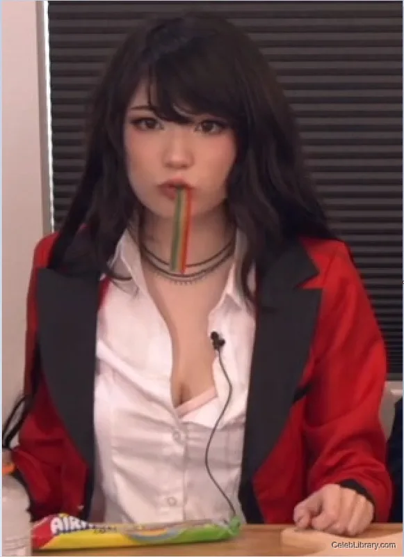 Emiru photo 21 of 4918