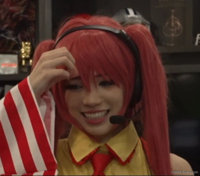Emiru photo 16 of 4918