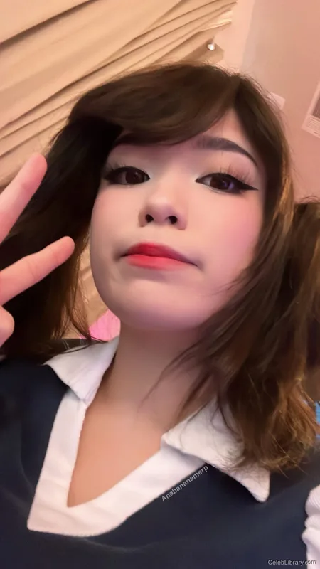 Emiru photo 10 of 4918