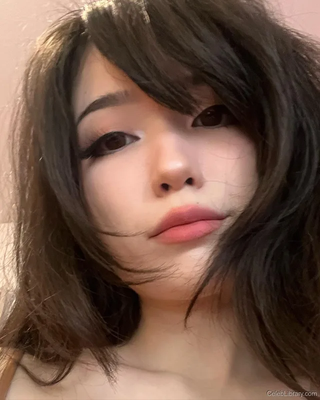 Emiru photo 3 of 4918