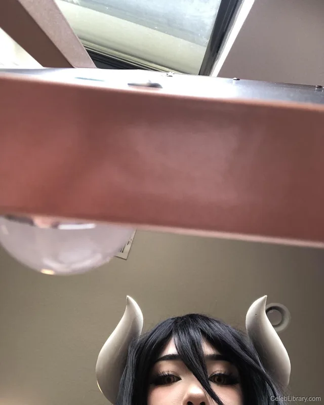 Emiru photo 13 of 4918