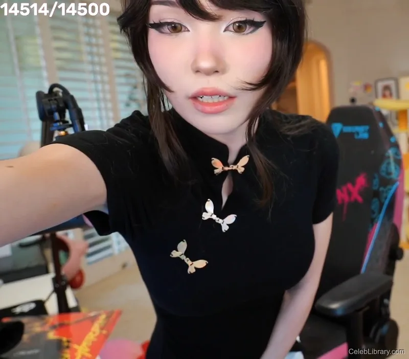 Emiru photo 13 of 4918