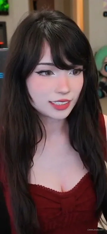 Emiru photo 1 of 4918