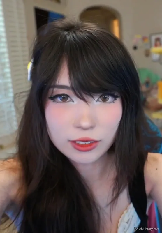 Emiru photo 19 of 4918