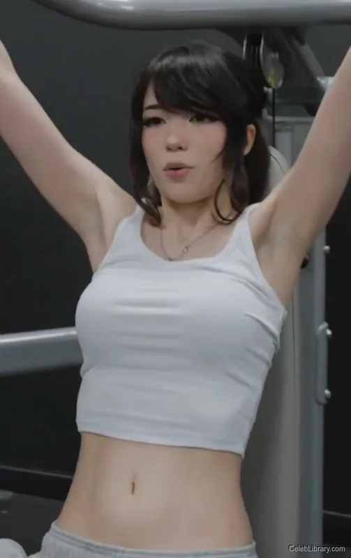 Emiru photo 16 of 4918