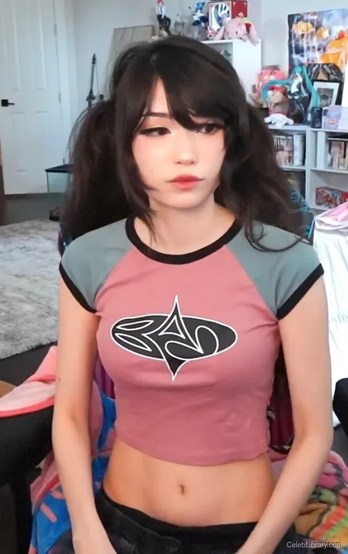 Emiru photo 23 of 4918