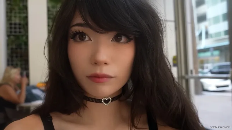 Emiru photo 24 of 4918