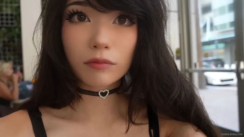 Emiru photo 1 of 4918