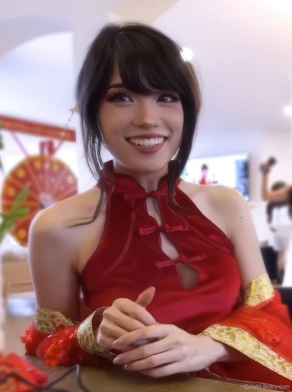 Emiru photo 2 of 4918