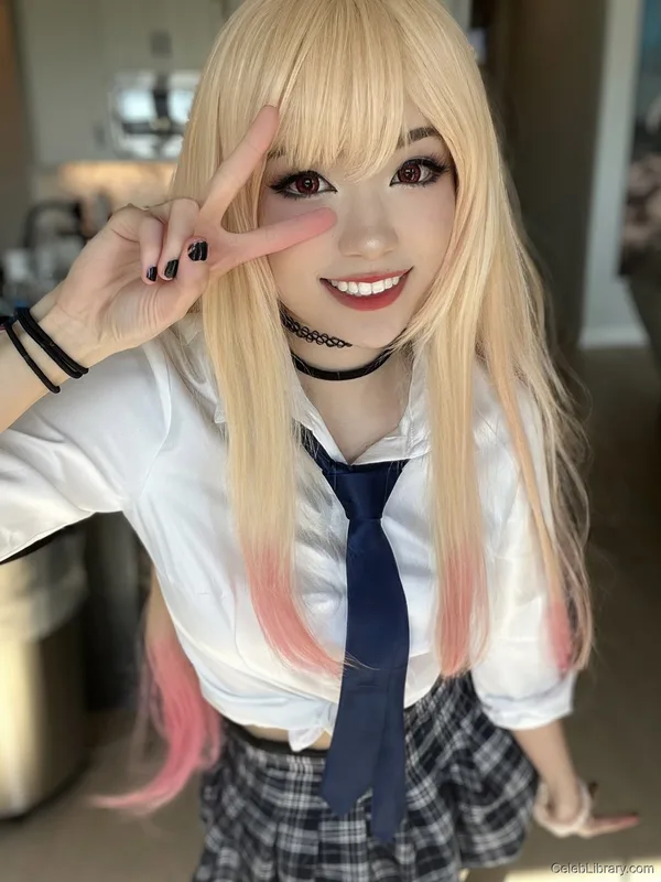 Emiru photo 15 of 4918