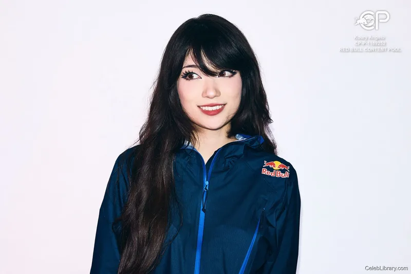 Emiru photo 3 of 4918