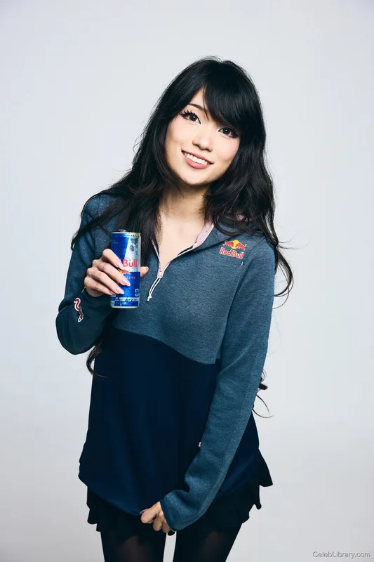 Emiru photo 4 of 4918