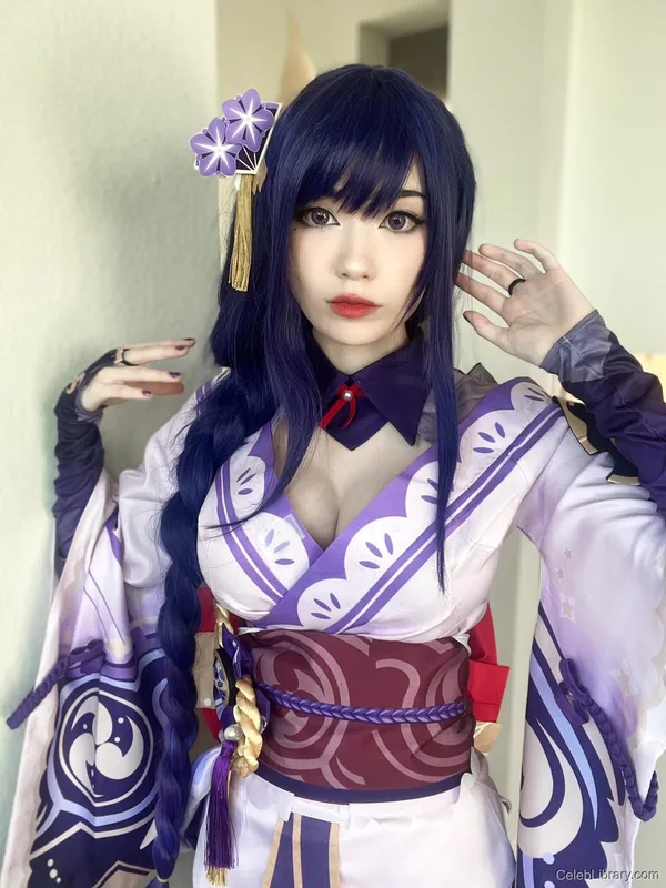 Emiru photo 9 of 4918