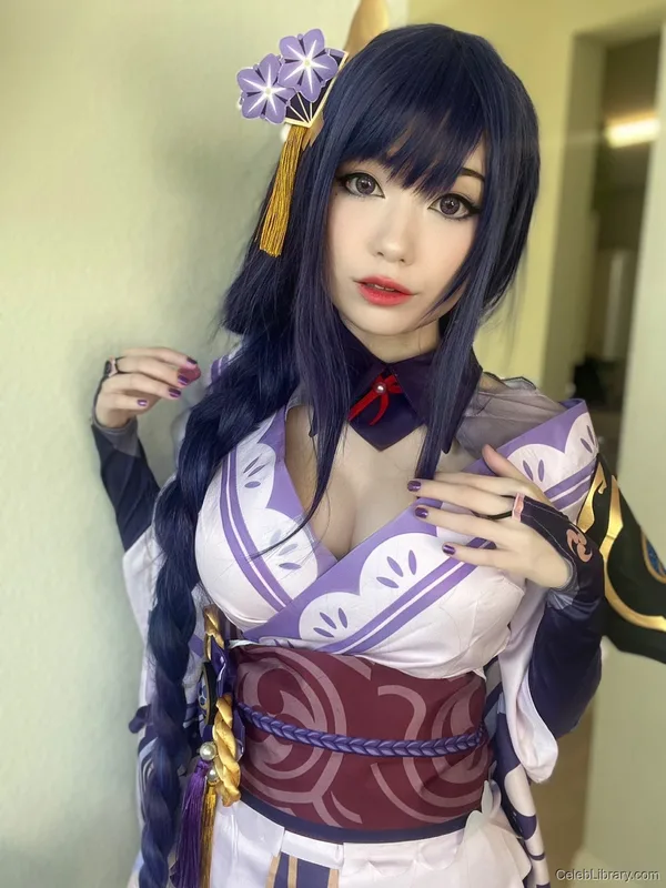Emiru photo 14 of 4918