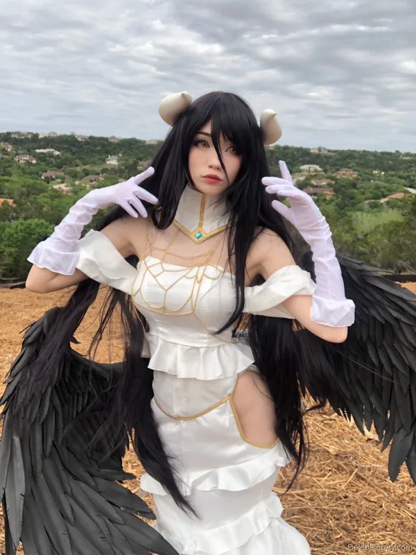 Emiru photo 17 of 4918